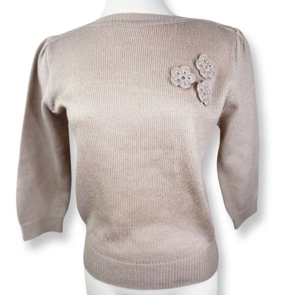 Time & Time Again Sweaters - Vintage 1970's Time & Time Again Fitted Sweater With Rosettes